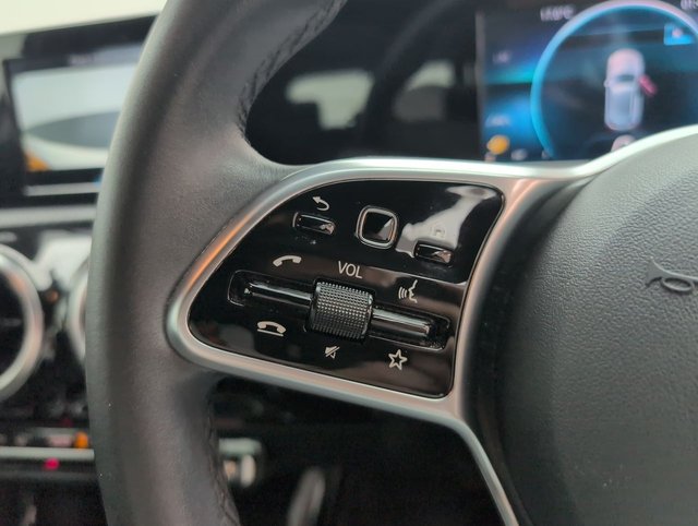 USED 2020 70 Mercedes-Benz A Class 1.3 A180 SE Hatchback 5dr Petrol Manual Euro 6 (s/S) (136 Ps) - Sat Nav, Reverse Cam, Bluetooth