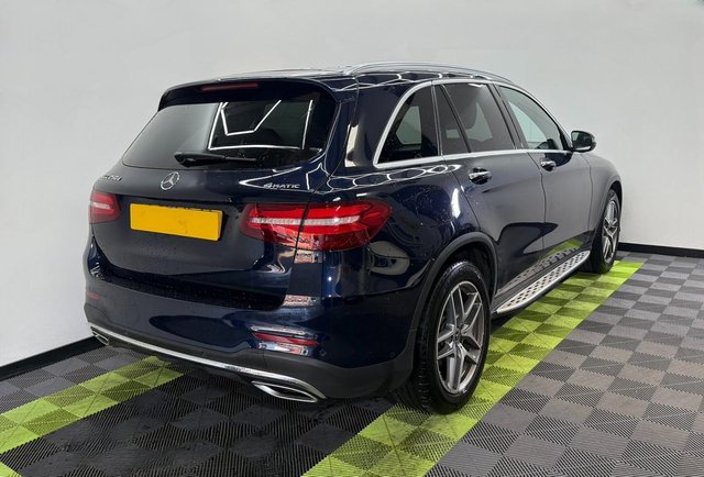 2019 Mercedes-Benz GLC - Photo 2