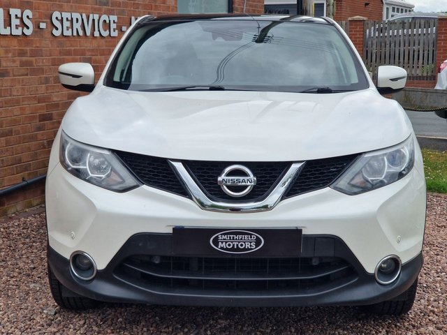 View our NISSAN QASHQAI
