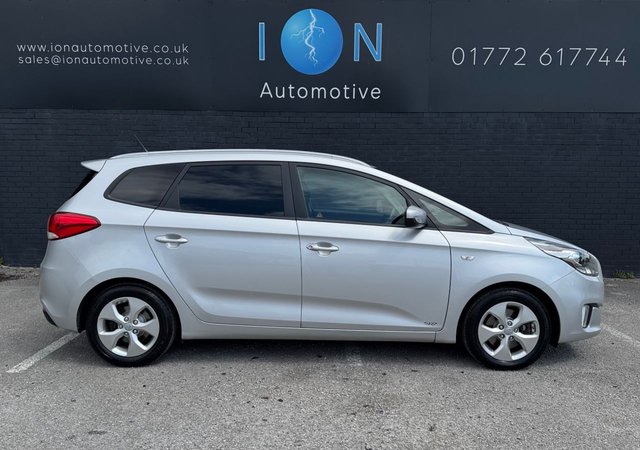 2016 KIA CARENS 1.6 GDi SR7 *7 Seats, Park Sensors* - Photo 3