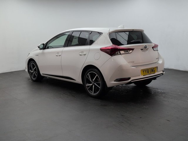 USED 2018 18 Toyota Auris 1.8 Vvt-H Design Hatchback 5dr Petrol Hybrid Cvt Euro 6 (s/S) (136 Ps) - Cruise, Satnav, Alloy