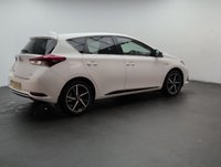 USED 2018 18 Toyota Auris 1.8 Vvt-H Design Hatchback 5dr Petrol Hybrid Cvt Euro 6 (s/S) (136 Ps) - Cruise, Satnav, Alloy