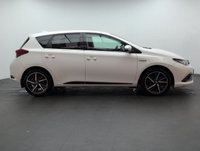 USED 2018 18 Toyota Auris 1.8 Vvt-H Design Hatchback 5dr Petrol Hybrid Cvt Euro 6 (s/S) (136 Ps) - Cruise, Satnav, Alloy