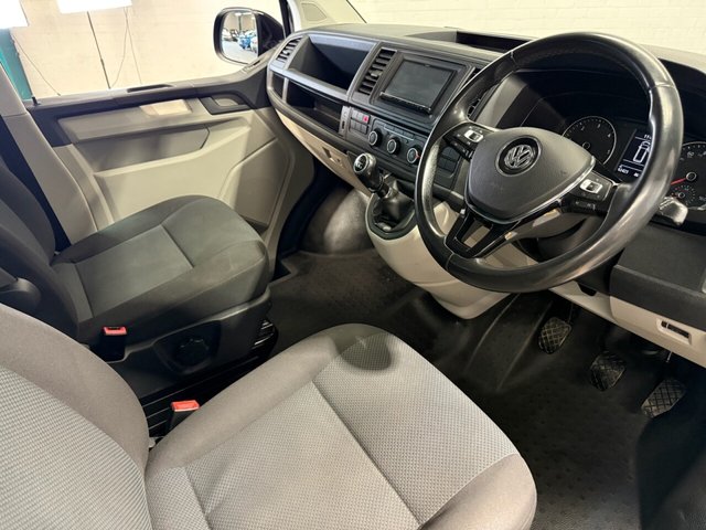 2017 VOLKSWAGEN TRANSPORTER - Photo 3