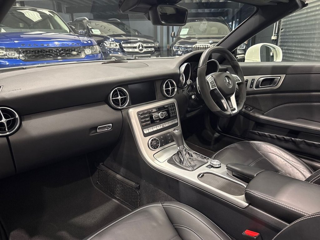 USED 2012 62 MERCEDES-BENZ SLK 5.5 SLK55 V8 AMG Convertible 2dr Petrol SpdS+7GT Euro 5 (s/s) (421 ps) PAN ROOF|AIRSCARF|HEATED SEATS