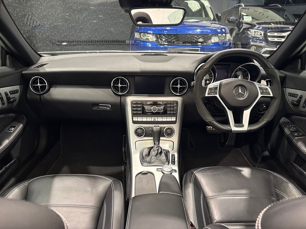 USED 2012 62 MERCEDES-BENZ SLK 5.5 SLK55 V8 AMG Convertible 2dr Petrol SpdS+7GT Euro 5 (s/s) (421 ps) PAN ROOF|AIRSCARF|HEATED SEATS