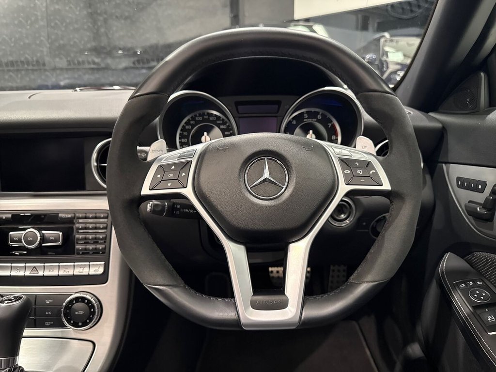 USED 2012 62 MERCEDES-BENZ SLK 5.5 SLK55 V8 AMG Convertible 2dr Petrol SpdS+7GT Euro 5 (s/s) (421 ps) PAN ROOF|AIRSCARF|HEATED SEATS