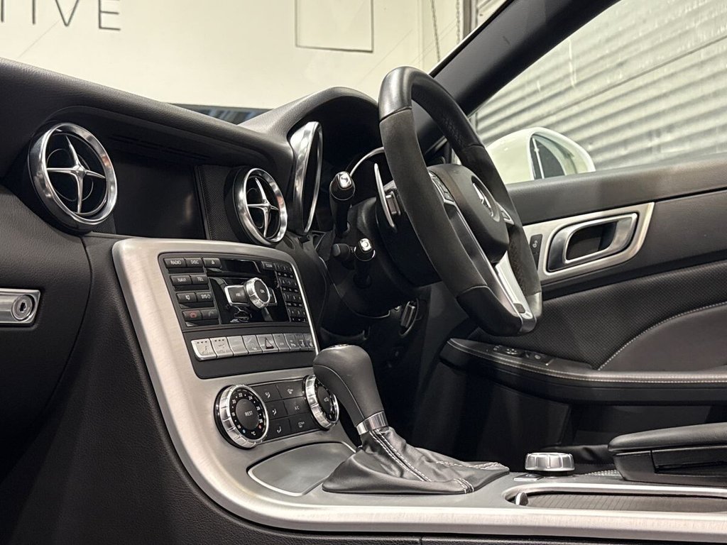 USED 2012 62 MERCEDES-BENZ SLK 5.5 SLK55 V8 AMG Convertible 2dr Petrol SpdS+7GT Euro 5 (s/s) (421 ps) PAN ROOF|AIRSCARF|HEATED SEATS