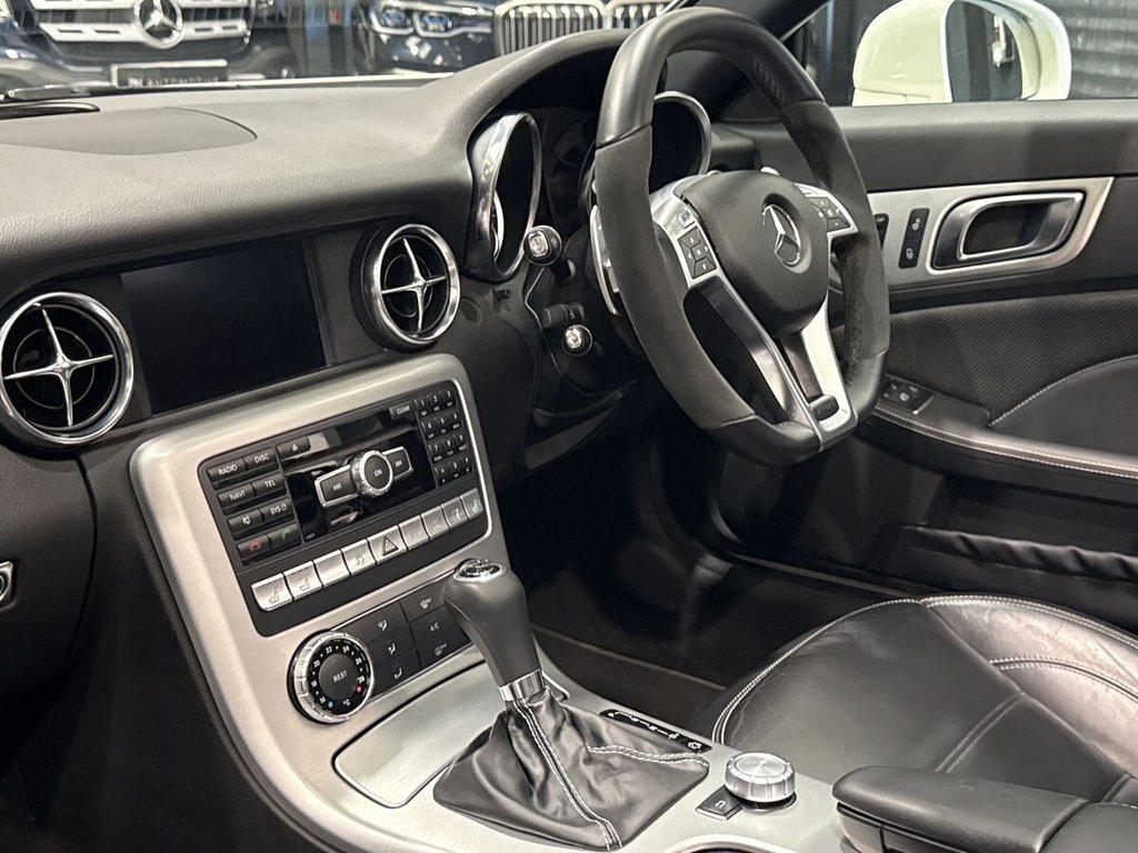 USED 2012 62 MERCEDES-BENZ SLK 5.5 SLK55 V8 AMG Convertible 2dr Petrol SpdS+7GT Euro 5 (s/s) (421 ps) PAN ROOF|AIRSCARF|HEATED SEATS
