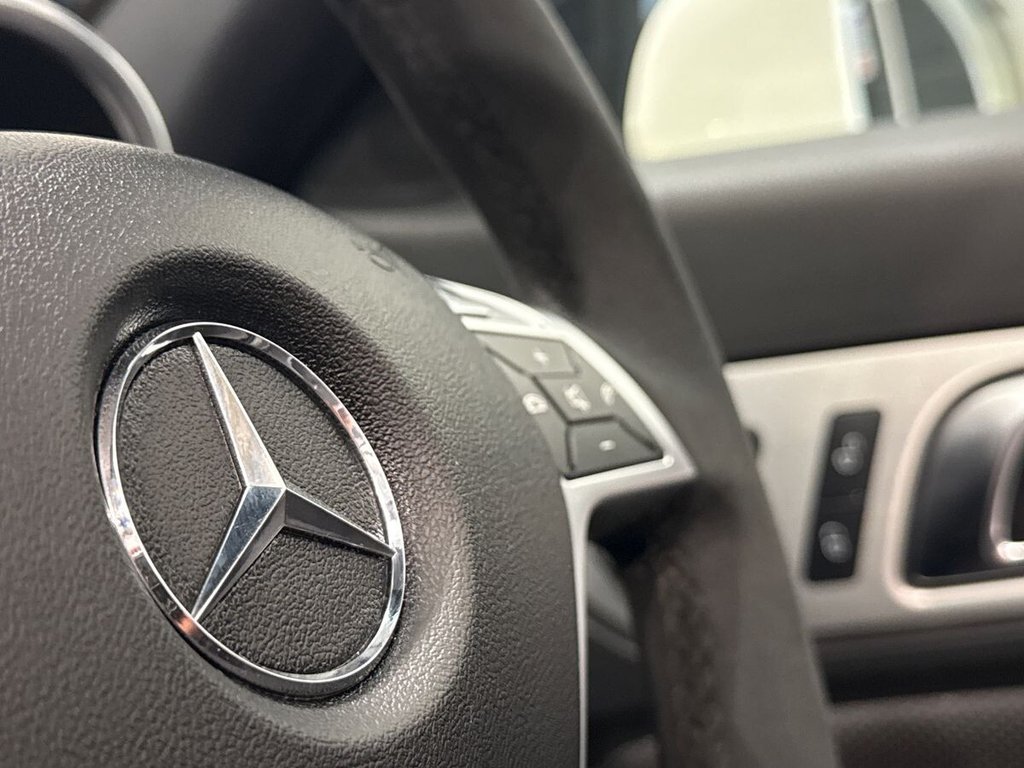 USED 2012 62 MERCEDES-BENZ SLK 5.5 SLK55 V8 AMG Convertible 2dr Petrol SpdS+7GT Euro 5 (s/s) (421 ps) PAN ROOF|AIRSCARF|HEATED SEATS