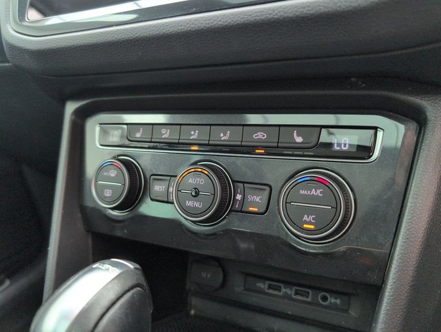 USED 2018 18 Volkswagen Tiguan 2.0 TDI Sel Suv 5dr Diesel DSg Euro 6 (s/S) (150 Ps) 19in Alloy Wheels + Cruise Control