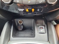 USED 2015 15 NISSAN QASHQAI 1.6 dCi Tekna SUV 5dr Diesel Manual 2WD Euro 6 (s/s) (130 ps) 