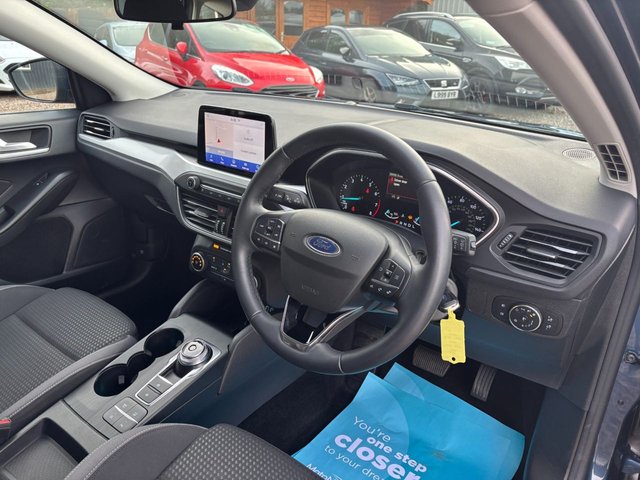 2021 FORD FOCUS - Photo 3