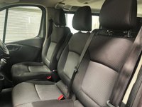 USED 2019 69 RENAULT TRAFIC 2.0 dCi ENERGY 30 Business Minibus Double Cab 5dr Diesel Manual LWB Euro 6 (s/s) (9 Seat) (120 ps) 