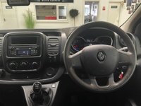 USED 2019 69 RENAULT TRAFIC 2.0 dCi ENERGY 30 Business Minibus Double Cab 5dr Diesel Manual LWB Euro 6 (s/s) (9 Seat) (120 ps) 