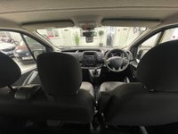USED 2019 69 RENAULT TRAFIC 2.0 dCi ENERGY 30 Business Minibus Double Cab 5dr Diesel Manual LWB Euro 6 (s/s) (9 Seat) (120 ps) 