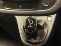 USED 2019 69 RENAULT TRAFIC 2.0 dCi ENERGY 30 Business Minibus Double Cab 5dr Diesel Manual LWB Euro 6 (s/s) (9 Seat) (120 ps) 