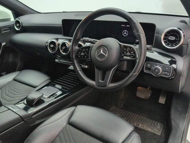 USED 2019 69 Mercedes-Benz A Class 1.3 A180 SE (executive) Hatchback 5dr Petrol 7g-Dct Euro 6 (s/S) (136 Ps) 16in Alloy Wheels + Reverse Camera