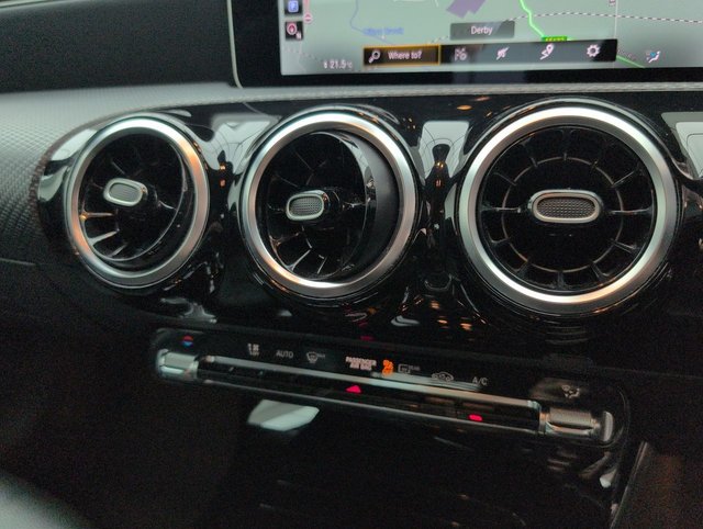 USED 2019 69 Mercedes-Benz A Class 1.3 A180 SE (executive) Hatchback 5dr Petrol 7g-Dct Euro 6 (s/S) (136 Ps) 16in Alloy Wheels + Reverse Camera