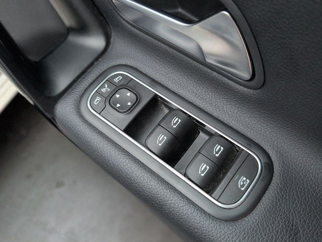 USED 2019 69 Mercedes-Benz A Class 1.3 A180 SE (executive) Hatchback 5dr Petrol 7g-Dct Euro 6 (s/S) (136 Ps) 16in Alloy Wheels + Reverse Camera