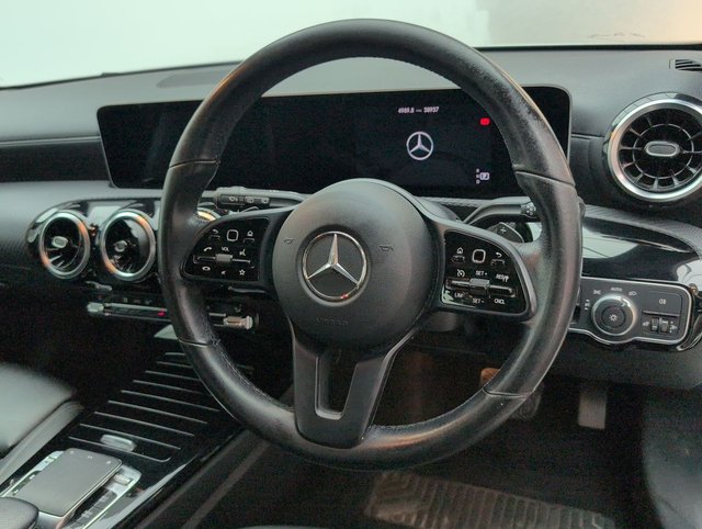 USED 2019 69 Mercedes-Benz A Class 1.3 A180 SE (executive) Hatchback 5dr Petrol 7g-Dct Euro 6 (s/S) (136 Ps) 16in Alloy Wheels + Reverse Camera