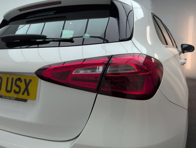 USED 2019 69 Mercedes-Benz A Class 1.3 A180 SE (executive) Hatchback 5dr Petrol 7g-Dct Euro 6 (s/S) (136 Ps) 16in Alloy Wheels + Reverse Camera