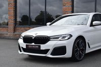 USED 2021 21 BMW 5 SERIES 3.0 530d MHT M Sport Saloon 4dr Diesel Hybrid Steptronic xDrive Euro 6 (s/s) (286 ps) SUNROOF / M SPORT PRO / H&K