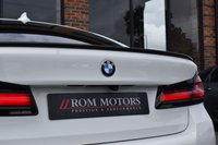 USED 2021 21 BMW 5 SERIES 3.0 530d MHT M Sport Saloon 4dr Diesel Hybrid Steptronic xDrive Euro 6 (s/s) (286 ps) SUNROOF / M SPORT PRO / H&K