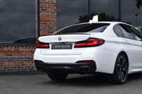 USED 2021 21 BMW 5 SERIES 3.0 530d MHT M Sport Saloon 4dr Diesel Hybrid Steptronic xDrive Euro 6 (s/s) (286 ps) SUNROOF / M SPORT PRO / H&K