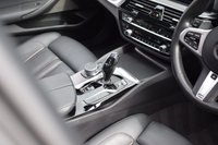 USED 2021 21 BMW 5 SERIES 3.0 530d MHT M Sport Saloon 4dr Diesel Hybrid Steptronic xDrive Euro 6 (s/s) (286 ps) SUNROOF / M SPORT PRO / H&K