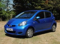 USED 2010 60 TOYOTA AYGO 1.0 VVT-i Blue Hatchback 5dr Petrol Manual Euro 4 (67 bhp) www.suffolkcarcentre.co.uk - Located at Ilketshall