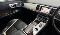 USED 2015 15 JAGUAR XF 2.2d Portfolio Saloon 4dr Diesel Auto Euro 5 (s/s) (163 ps) 