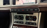 USED 2015 15 JAGUAR XF 2.2d Portfolio Saloon 4dr Diesel Auto Euro 5 (s/s) (163 ps) 