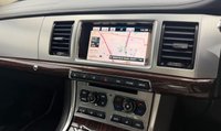 USED 2015 15 JAGUAR XF 2.2d Portfolio Saloon 4dr Diesel Auto Euro 5 (s/s) (163 ps) 