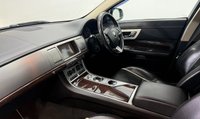USED 2015 15 JAGUAR XF 2.2d Portfolio Saloon 4dr Diesel Auto Euro 5 (s/s) (163 ps) 