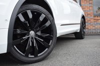 USED 2017 K VOLKSWAGEN TIGUAN 2.0 TDI BlueMotion Tech R-Line SUV 5dr Diesel DSG 4Motion Euro 6 (s/s) (150 ps) PAN ROOF / LEATHER / TOW BAR