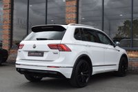 USED 2017 K VOLKSWAGEN TIGUAN 2.0 TDI BlueMotion Tech R-Line SUV 5dr Diesel DSG 4Motion Euro 6 (s/s) (150 ps) PAN ROOF / LEATHER / TOW BAR