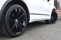 USED 2017 K VOLKSWAGEN TIGUAN 2.0 TDI BlueMotion Tech R-Line SUV 5dr Diesel DSG 4Motion Euro 6 (s/s) (150 ps) PAN ROOF / LEATHER / TOW BAR
