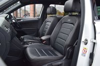 USED 2017 K VOLKSWAGEN TIGUAN 2.0 TDI BlueMotion Tech R-Line SUV 5dr Diesel DSG 4Motion Euro 6 (s/s) (150 ps) PAN ROOF / LEATHER / TOW BAR