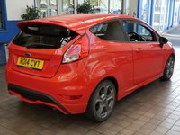USED 2014 14 FORD FIESTA 1.6T EcoBoost ST-2 Hatchback 3dr Petrol Manual Euro 5 (182 ps) AIR CON HEATED SEATS BLUETOOTH RADIO CD 3 OWNERS FROM NEW FORD SERVICE HISTORY