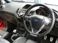 USED 2014 14 FORD FIESTA 1.6T EcoBoost ST-2 Hatchback 3dr Petrol Manual Euro 5 (182 ps) AIR CON HEATED SEATS BLUETOOTH RADIO CD 3 OWNERS FROM NEW FORD SERVICE HISTORY