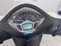 USED 2017 17 PIAGGIO LIBERTY 125 TWIST AND GO 125 - 2 0WNERS COMES WITH NEW MOT AND WARRANTY
