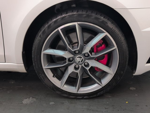 USED 2019 69 Skoda Octavia 2.0 TSI Gpf Vrs Hatchback 5dr Petrol DSg Euro 6 (s/S) (245 Ps) - Sat Nav, Sensors, Privacy