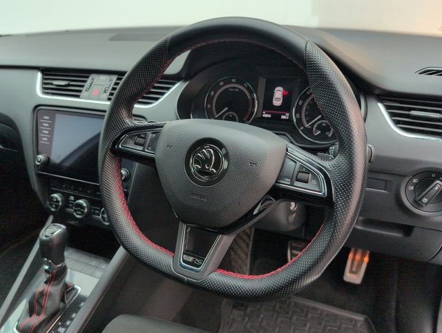 USED 2019 69 Skoda Octavia 2.0 TSI Gpf Vrs Hatchback 5dr Petrol DSg Euro 6 (s/S) (245 Ps) - Sat Nav, Sensors, Privacy
