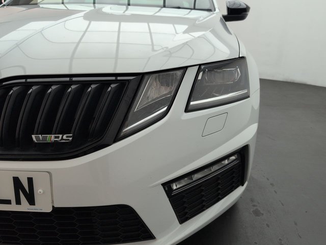 USED 2019 69 Skoda Octavia 2.0 TSI Gpf Vrs Hatchback 5dr Petrol DSg Euro 6 (s/S) (245 Ps) - Sat Nav, Sensors, Privacy