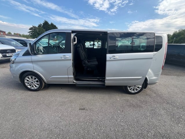 2021 Ford Tourneo Custom 2L Titanium 5dr - Photo 5