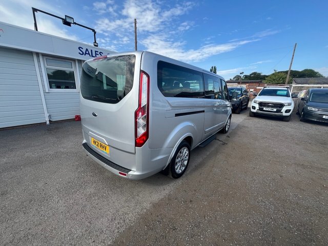2021 Ford Tourneo Custom 2L Titanium 5dr - Photo 10