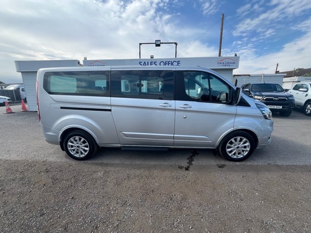 2021 Ford Tourneo Custom 2L Titanium 5dr - Photo 11