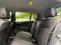 USED 2007 57 VAUXHALL ASTRA 1.9 CDTi 8v Design Hatchback 5dr Diesel Automatic (189 g/km, 118 bhp) 