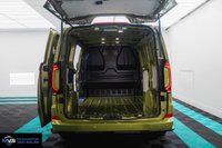 USED 2026 VOLKSWAGEN TRANSPORTER 2.0 SWB COMMERCE PRO MATRIX SPORT EDITION 150 AUTO  1 + 1 CAPTAINS SEATS - TAILGATE - TOP SPEC - FINANCE